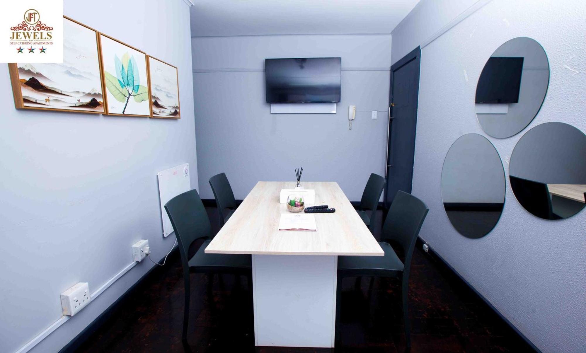 לינה וארוחת בוקר איסט לונדון Jft Self Catering Units מראה חיצוני תמונה