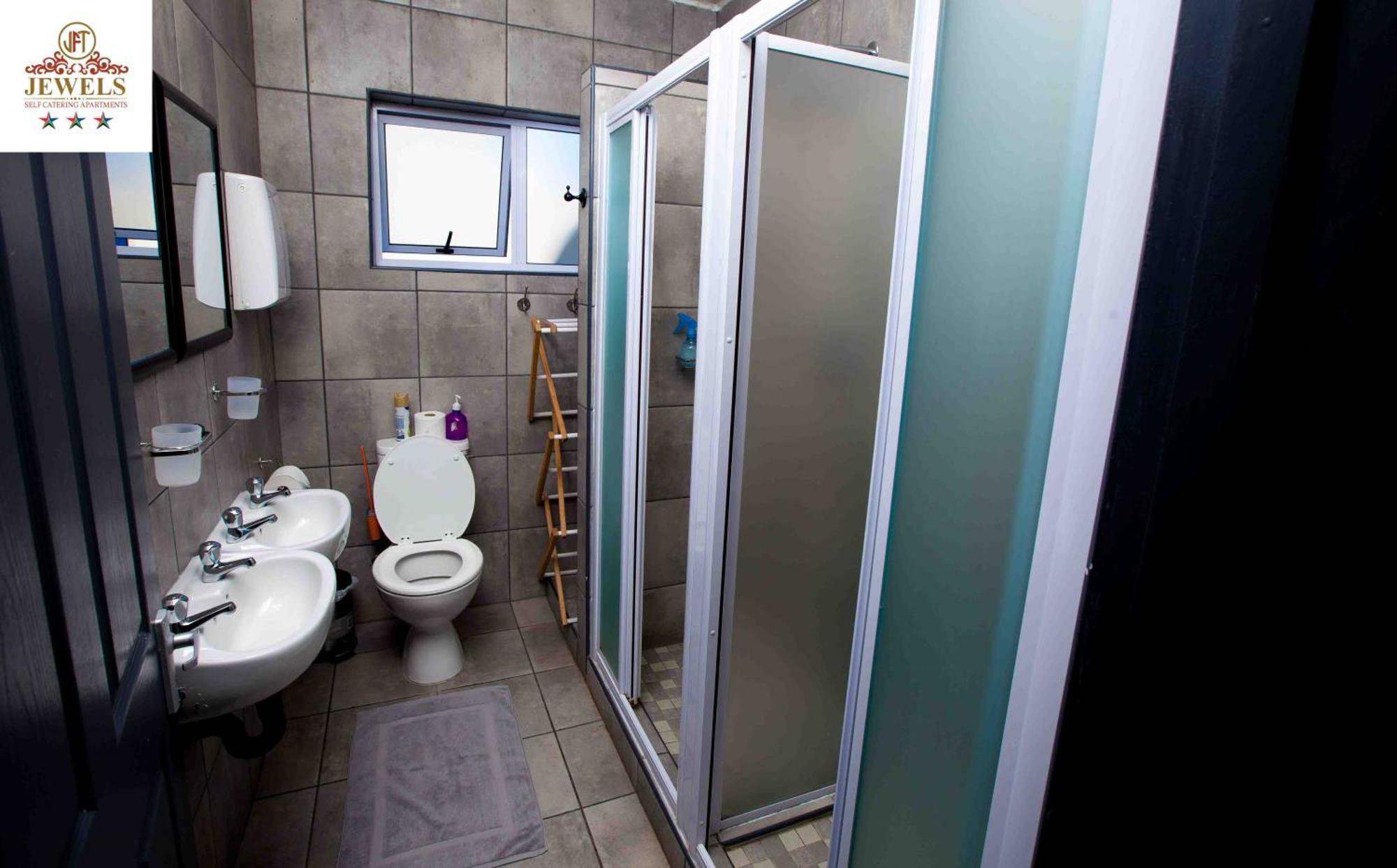 לינה וארוחת בוקר איסט לונדון Jft Self Catering Units מראה חיצוני תמונה