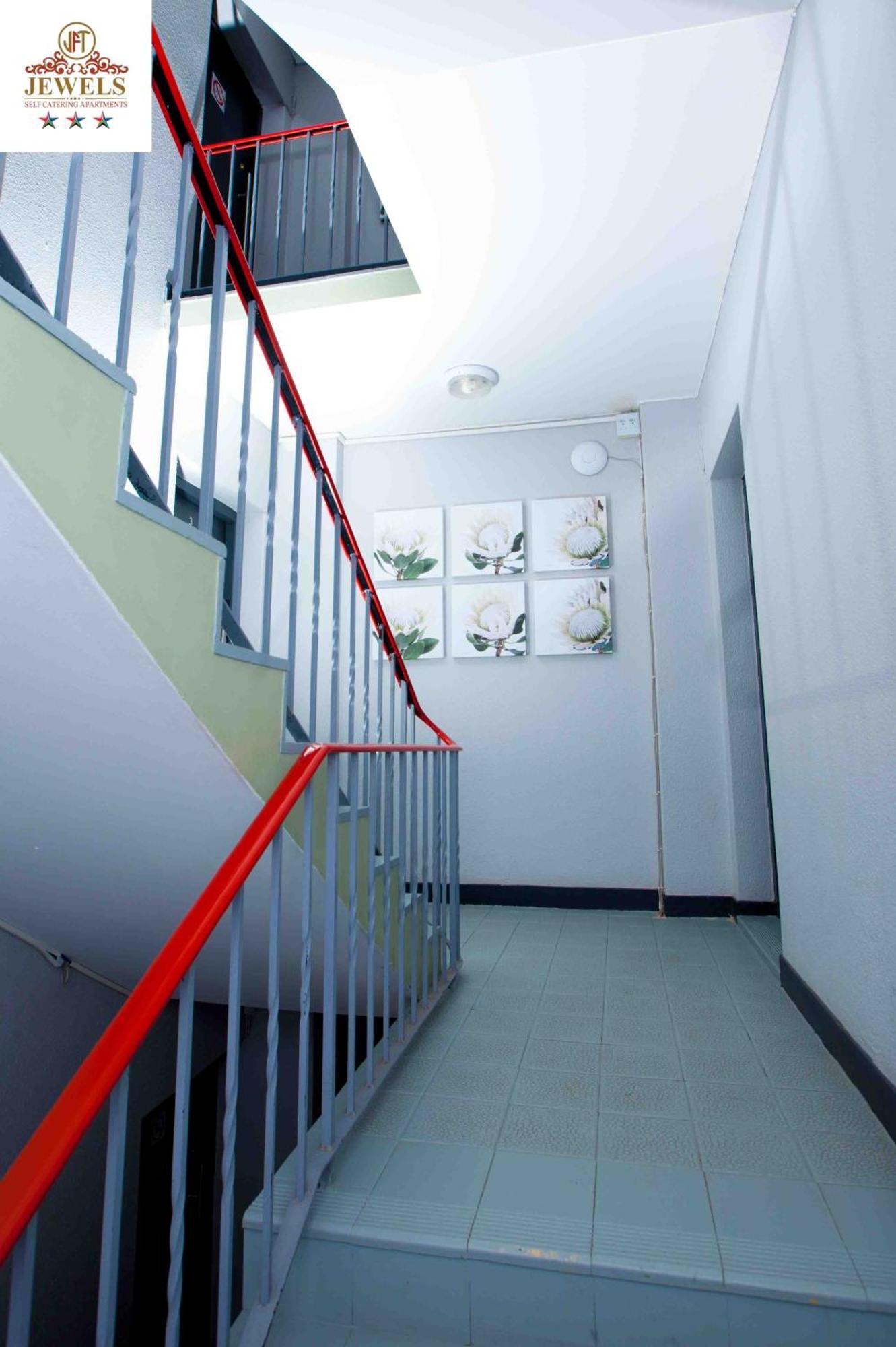 לינה וארוחת בוקר איסט לונדון Jft Self Catering Units מראה חיצוני תמונה